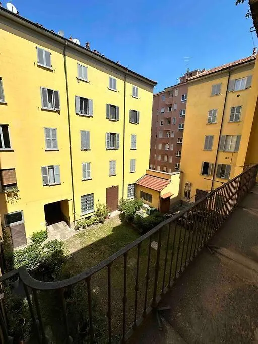 Xenia Apartments - Charming Garden Suite In Porta Venezia-1